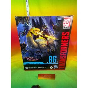 Transformers Studio Series 86-15 Leader Class Dinobot Sludge Figure